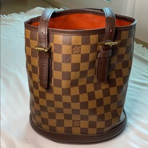 Louis Vuitton Damier Ebene Marais Bucket Bag